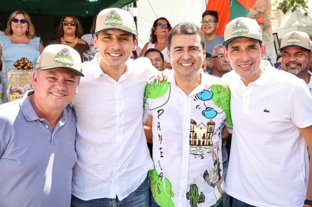 Deputado Sileno Guedes, prefeito Ruben Lima e ministro Silvio Costa Filho (Foto: Wesley D'Almeida/ Divulgação)