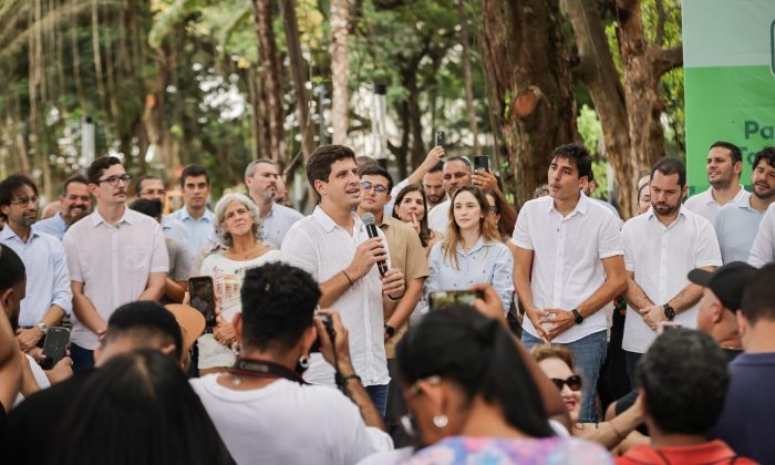 João Campos, na inauguração da obra: "Aqui nós temos árvores centenárias, um ambiente que parece uma floresta no coração da cidade” (Foto: Edson Holanda/Prefeitura do Recife)