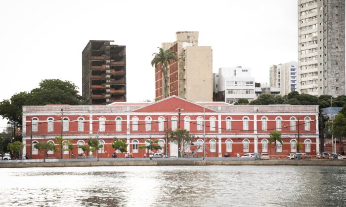 Prédio do Ginásio Pernambucano, no Recife (Foto: Hesíodo Góes/Secom)