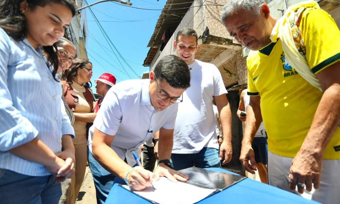 Prefeito Victor Marques assina ordem de serviço. Obras começam segunda-feira (21) (Fotos: Hélia Scheppa/Prefeitura do Recife)