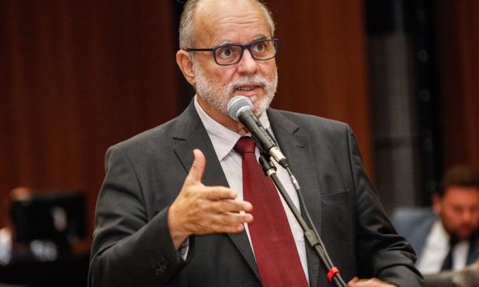 Waldemar Borges (PSB) é um dos principais críticos do Governo Raquel Lyra (PSD) na Assembleia Legislativa (Foto: Roberto Soares/Alepe)