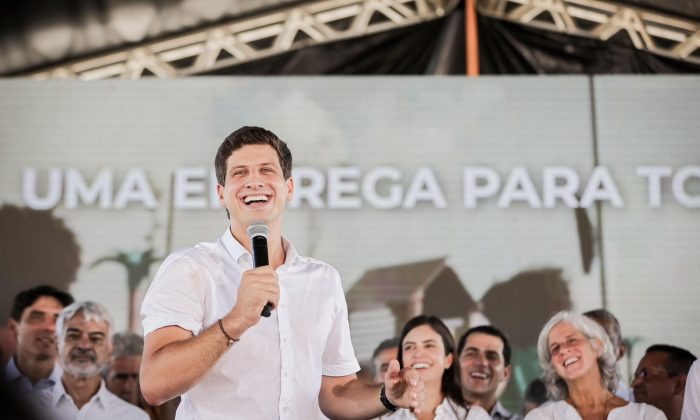 João Campos, na solenidade: "Estamos inaugurando o maior complexo de cidadania" (Foto: Eduardo Holanda/Prefeitura do Recife)