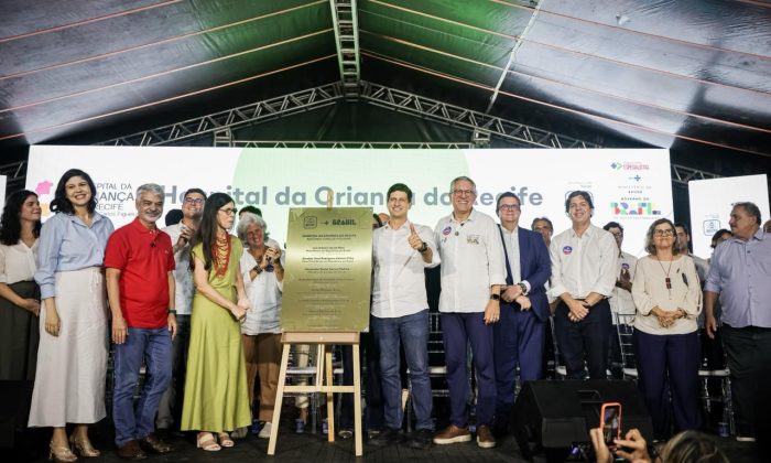 Novo hospital surge como referência nacional no cuidado integral à criança, disse o ministro da Saúde, Alexandre Padilha, que participou da inauguração ao lado de João Campos (Foto: Edson Holanda/Prefeitura do Recife)
