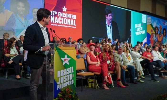 João Campos fala na abertura do 17º Encontro Nacional do PT, em Brasília, nesta sexta-feira (1º/08) (Foto: Divulgação)