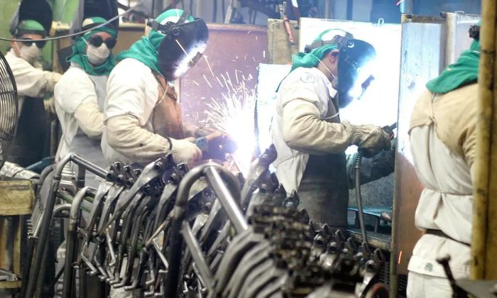 Taxas negativas dos dois estados foram causadas pela baixa nas atividades de coque, produtos derivados do petróleo e biocombustíveis (Foto: Agência Brasil)