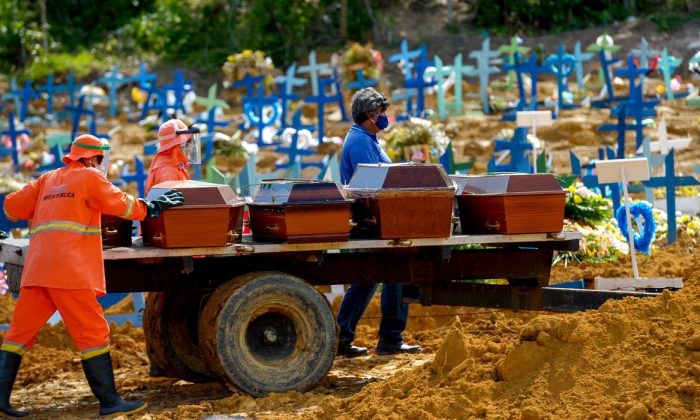 Pandemia da Covid no Brasil causou mais de 700 mil mortes (Foto: Semcom/Prefeitura de Manaus)