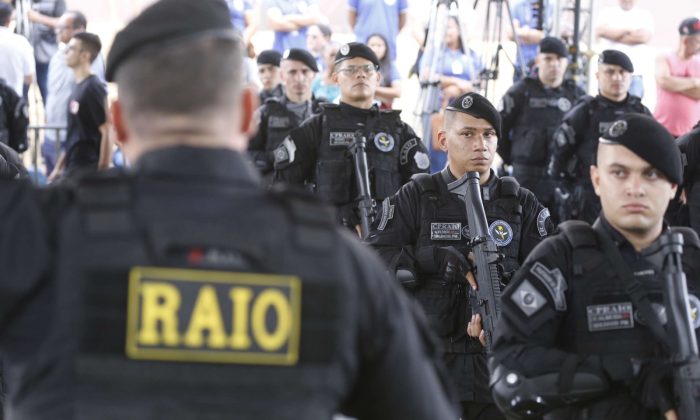 Lugar de criminoso "é na cadeia" e governos devem "fortalecer ao máximo as forças de segurança", prega governador Elmano  de Freitas (Foto: Thiago Gaspar/Ascom-CE)