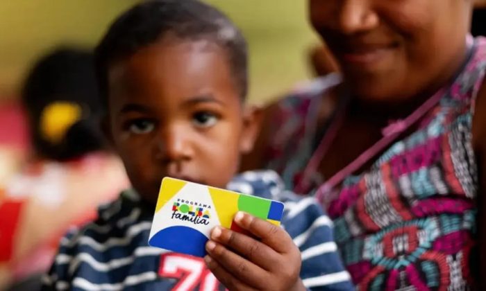 Ascensão dos "filhos do Bolsa Família" é mais consistente quando a renda é combinada com educação e acesso a serviços públicos, diz estudo (Foto: Lyon Santos/MDS)