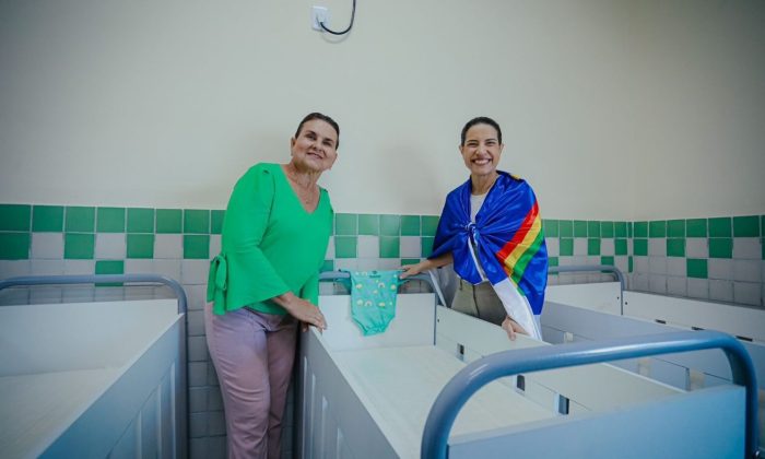 A prefeita de Igarassu, Elcione Ramos, e a governadora Raquel Lyra, na inauguração da creche Tia Nicinha (Foto: Janaína Pepeu/Secom)