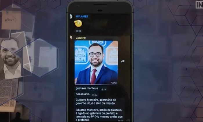 Denúncia de suposta espionagem foi originalmente feita pela TV Record, em 25/01 (Imagem: Reprodução de print de grupo de policiais da operação, no Whats App/ TV Record)