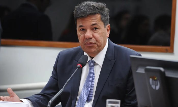 Mendonça Filho: "Não me vendo por cargo, não me entrego por dinheiro. Não tem nada que me compre na vida" (Foto: Renato Araújo/Câmara dos Deputados)