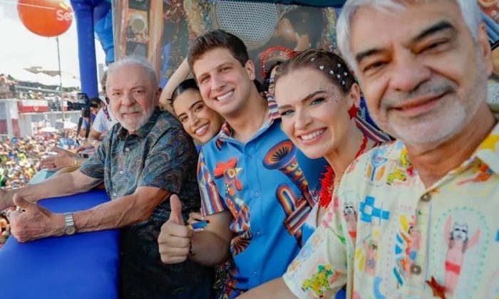 Formado o palanque de Lula em Pernambuco para as eleições 2026: Humberto, Marília e João (Foto de 14/02, no Galo da Madrugada/Divulgação)