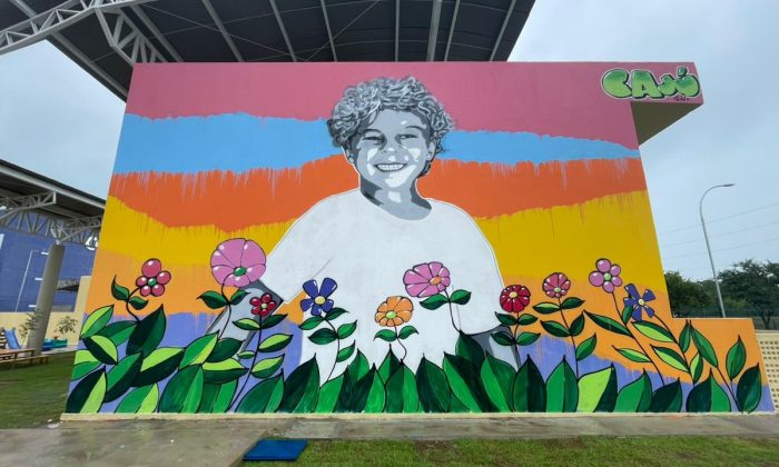 Mural do artista Caju, na creche Arthur Araújo Lula da Silva, no bairro do Pina (Foto: Jaciana Sobrinho/Divulgação)