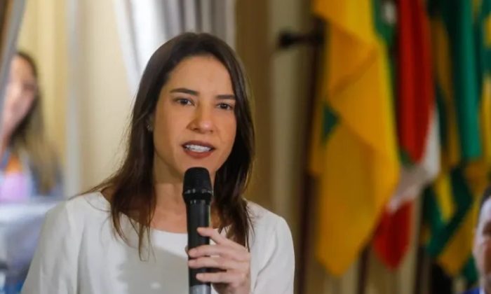 Raquel agradeceu ao presidente Lula pela "retomada de um sonho do povo nordestino" (Foto: Secom)