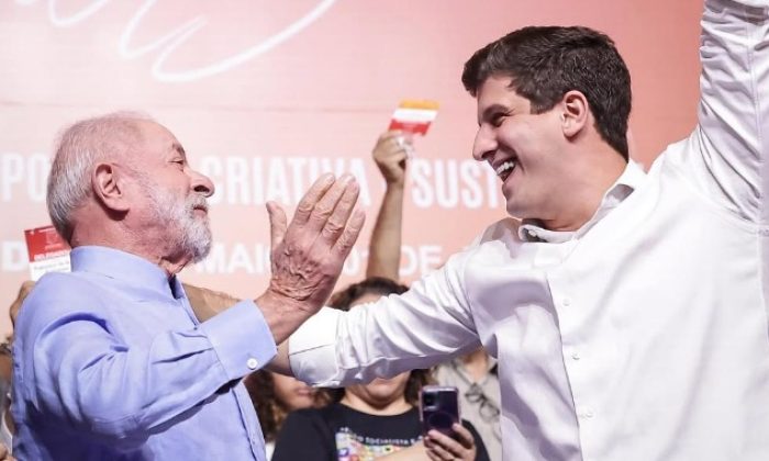 Lula para João Campos: "Em breve nós vamos tá andando Pernambuco juntos, lado a lado": (Foto de arquivo: Rodolfo Loepert/Reprodução)