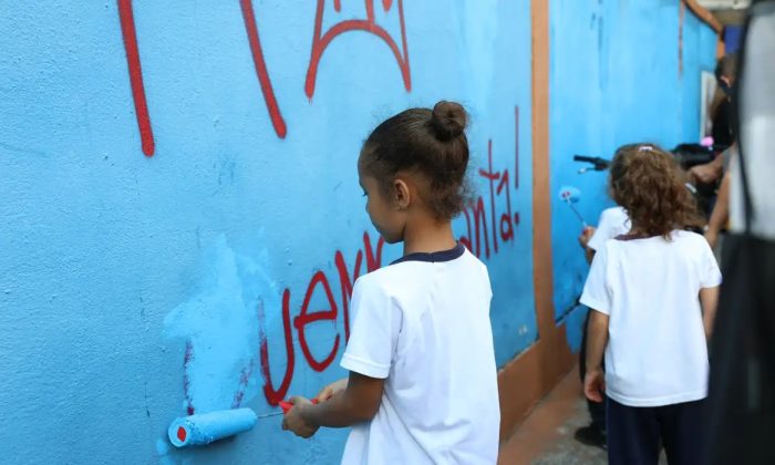 Taxa de analfabetismo concentra-se mais entre os idosos. As novas gerações tiveram maior acesso à escolarização, sendo alfabetizadas ainda na infância, segundo o IBGE (Foto: Rovena Rosa/Agência Brasil)