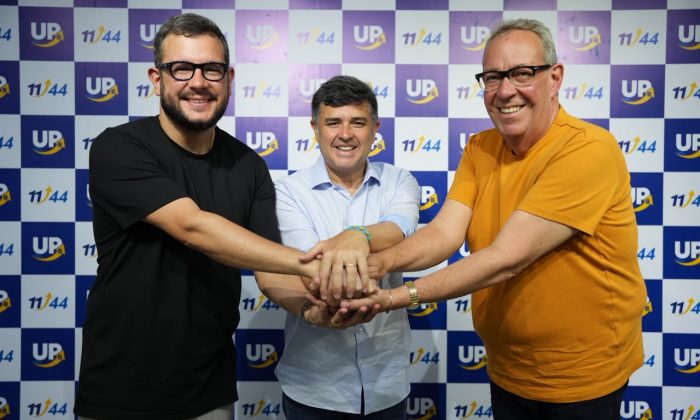 Eduardo da Fonte com os dois novos aliados, Gabriel e Álvaro Porto (Foto: Igor Toscano/Divulgação)