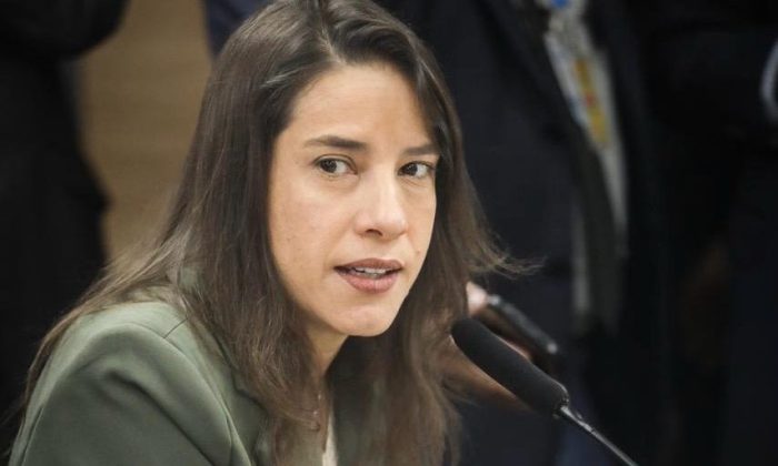 Com a medida, a governadora requer que João Campos identifique, de forma precisa e individualizada, a quem se referiu e em que fatos se baseou (Foto: Hesíodo Góes/Secom)