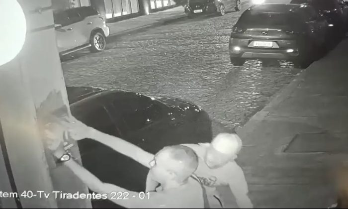Gravações foram feitas na madrugada de 1º de agosto, data da convenção da Frente Popular  (Foto: Reprodução)