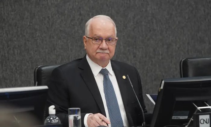 Presidente do STF, Edson Fachin, avalia que as descobertas investigativas "apontam para supostas condutas ilícitas perpetradas no âmbito do governo do estado", afirma matéria de O Globo (Foto: G. Dettmar/CNJ)