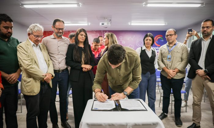 Cursos das Escolas de Empreendedorismo serão feitos em parceria com Sistema S (Foto: Edson Holanda/Prefeitura do Recife)