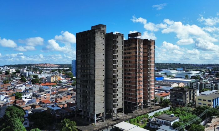 Legislação urbanística aprovada ano passado permite à Prefeitura do Recife notificar os proprietários e estipular o prazo de um ano para que o imóvel tenha uso devido (Fotos: Gustavo Pinheiro/Prefeitura do Recife)